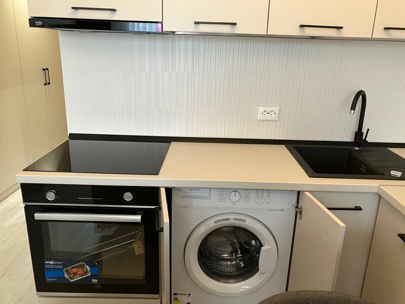 Garsoniera Vitan-Barzesti-RIN,3/13,studio modern,mobilat,TOTUL NOU,64000€